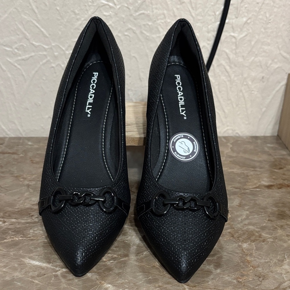 Piccadilly Black Heels
